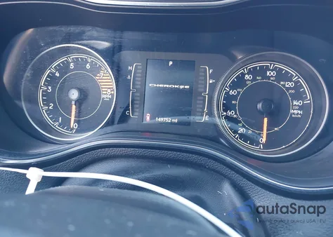 2019 Jeep Cherokee Latitude Plus 4X4 from USA, damaged, VIN 1C4PJMLX8KD359880